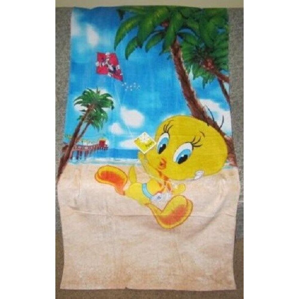 New Tweety Pie Bird Looney Tunes Cotton Beach Bath Pool Gift Towel Sylvester NIP - Picture 2 of 3